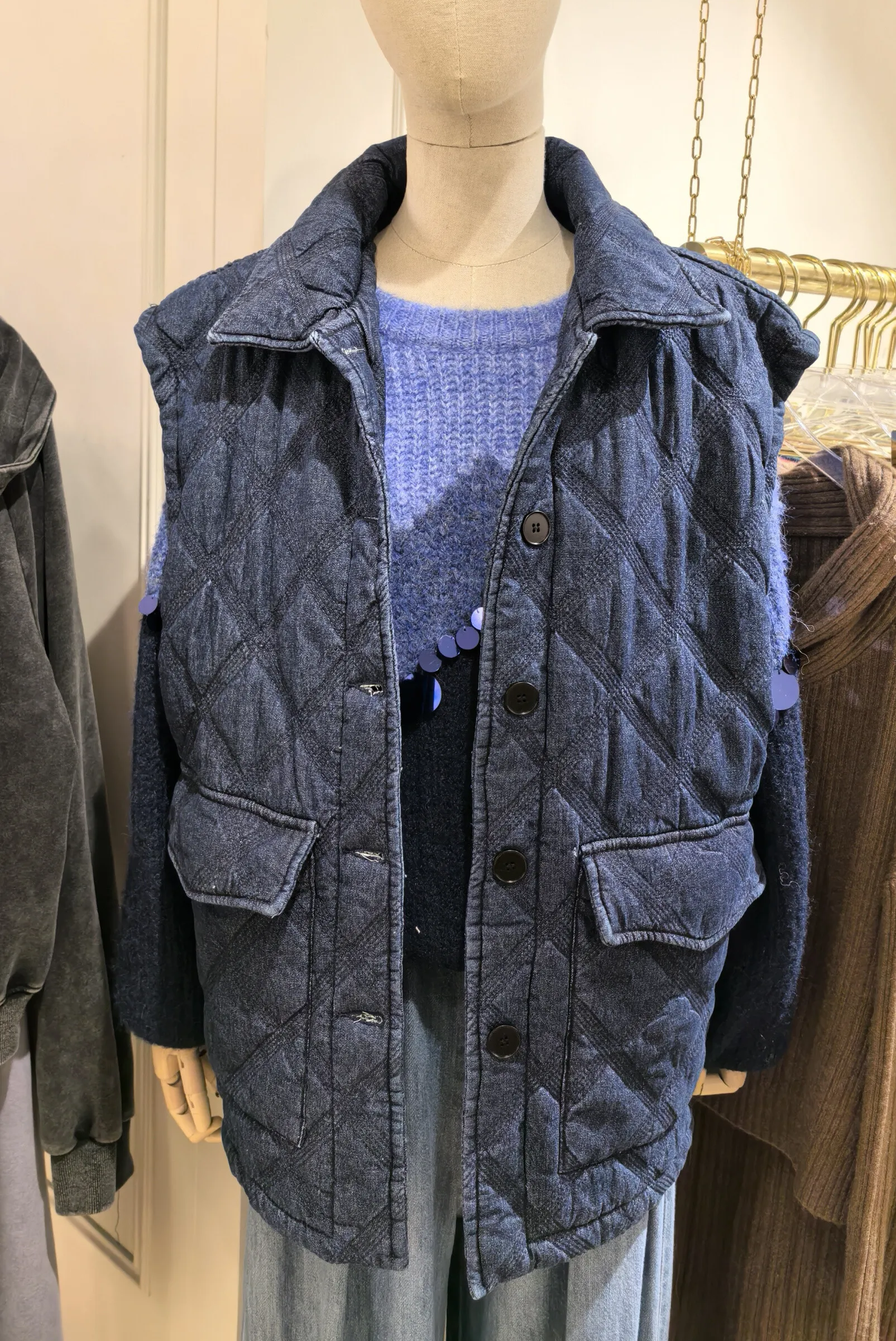 gesteppte ärmellose Daunenjacke