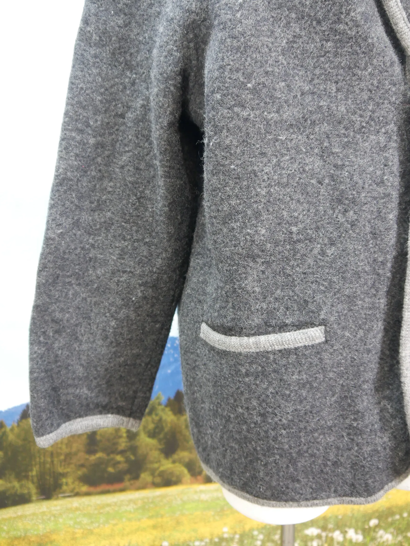 Wunderschön fescher Walker grau mit grau Walkjacke Jacke Gr.52